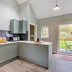 3 Bed In Oc-w30224 *