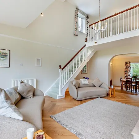 3 Bed In Oc-w30224 Holiday home