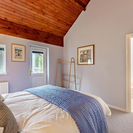 3 Bed In Oc-w30224 Holiday home